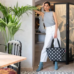 shopper M